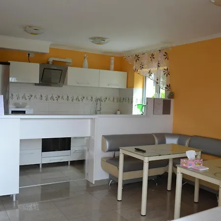 Gasthof At Lesya Ukrainka